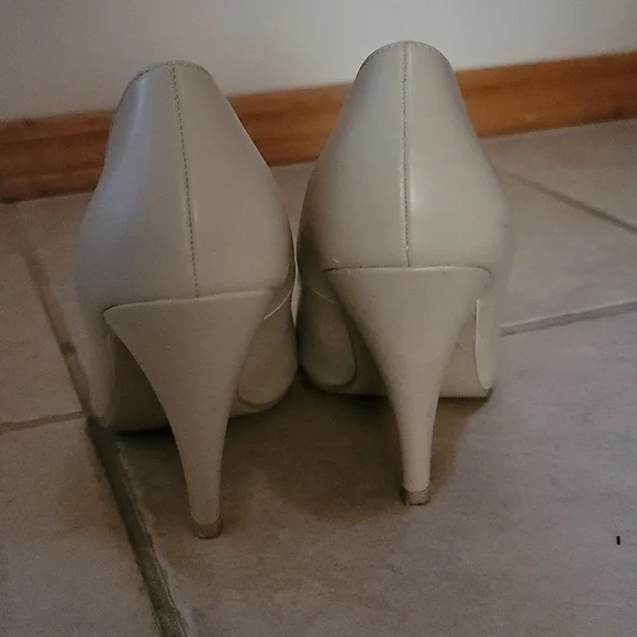 Call it Spring - Picture 3 of 6